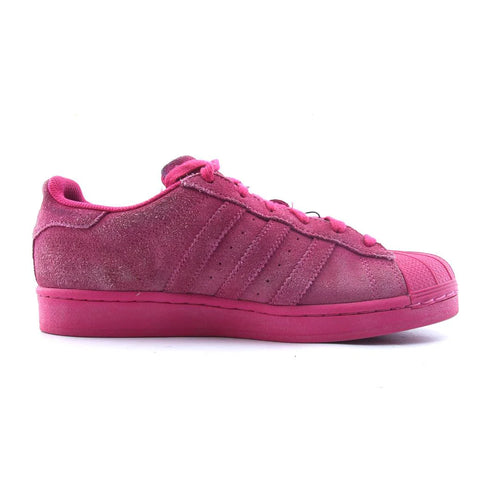 SUPERSTAR