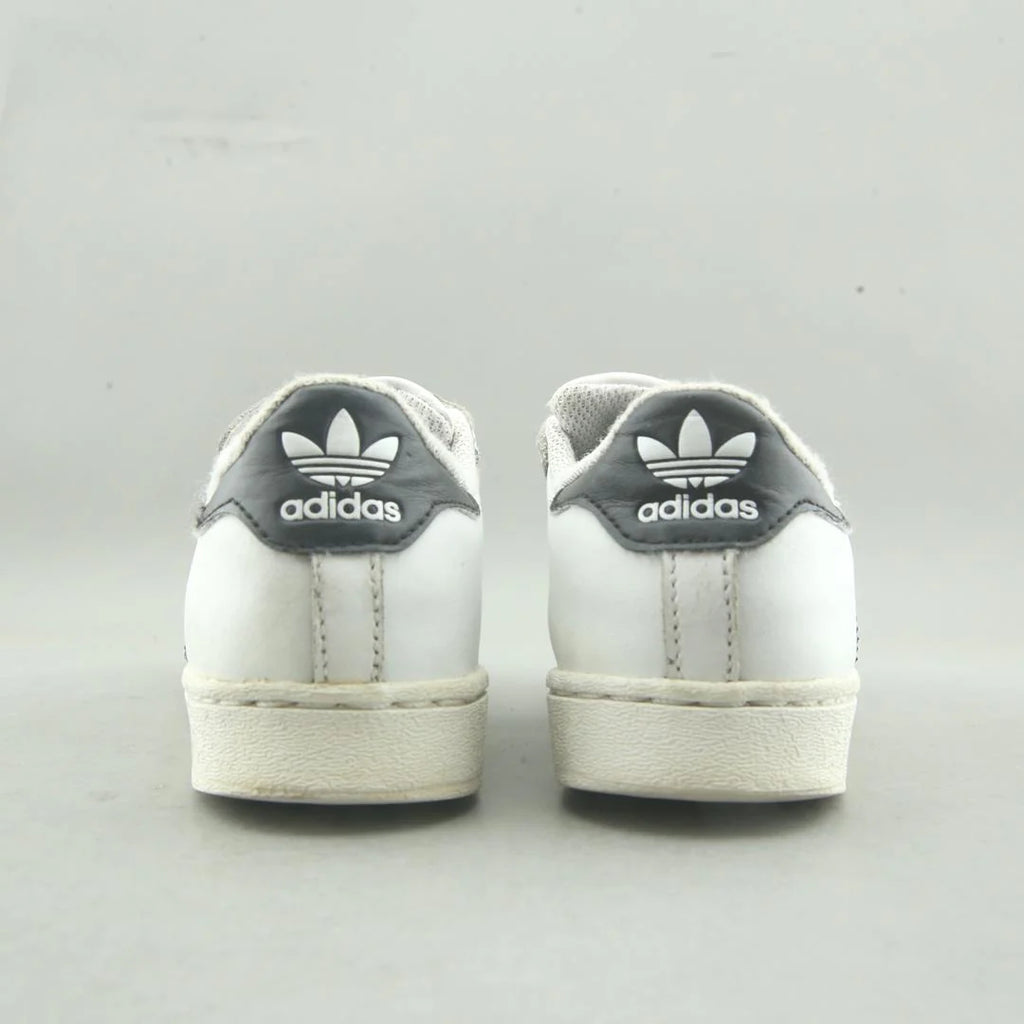 SUPERSTAR