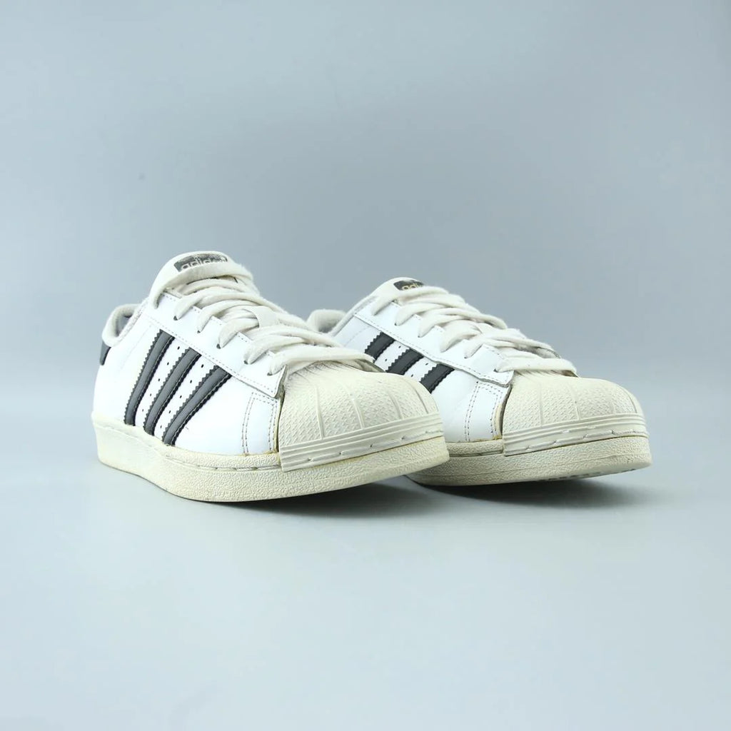 SUPERSTAR