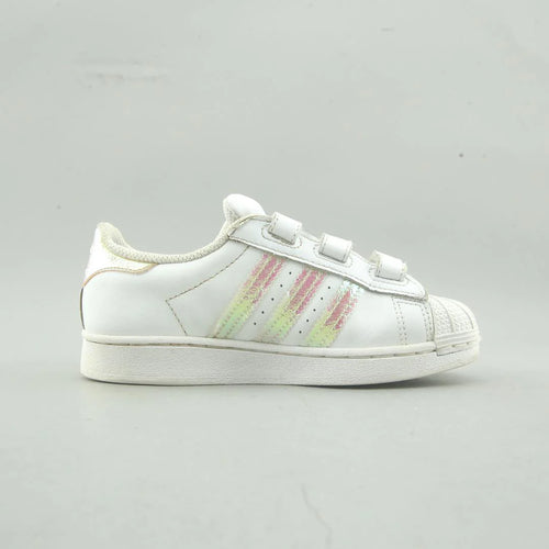 SUPERSTAR