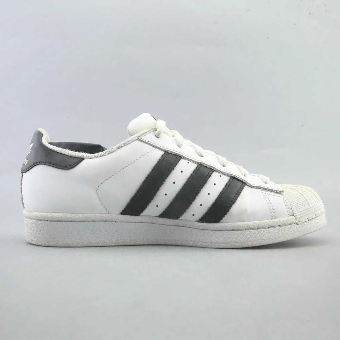 SUPERSTAR