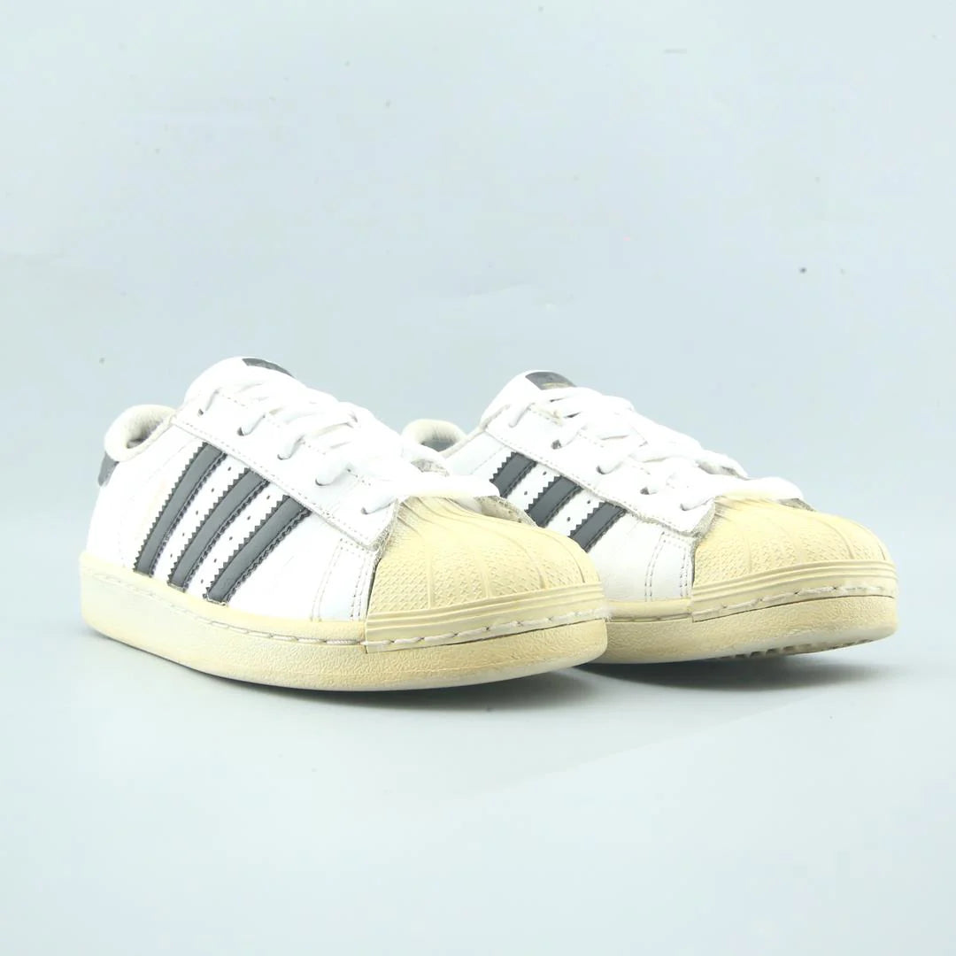 SUPERSTAR