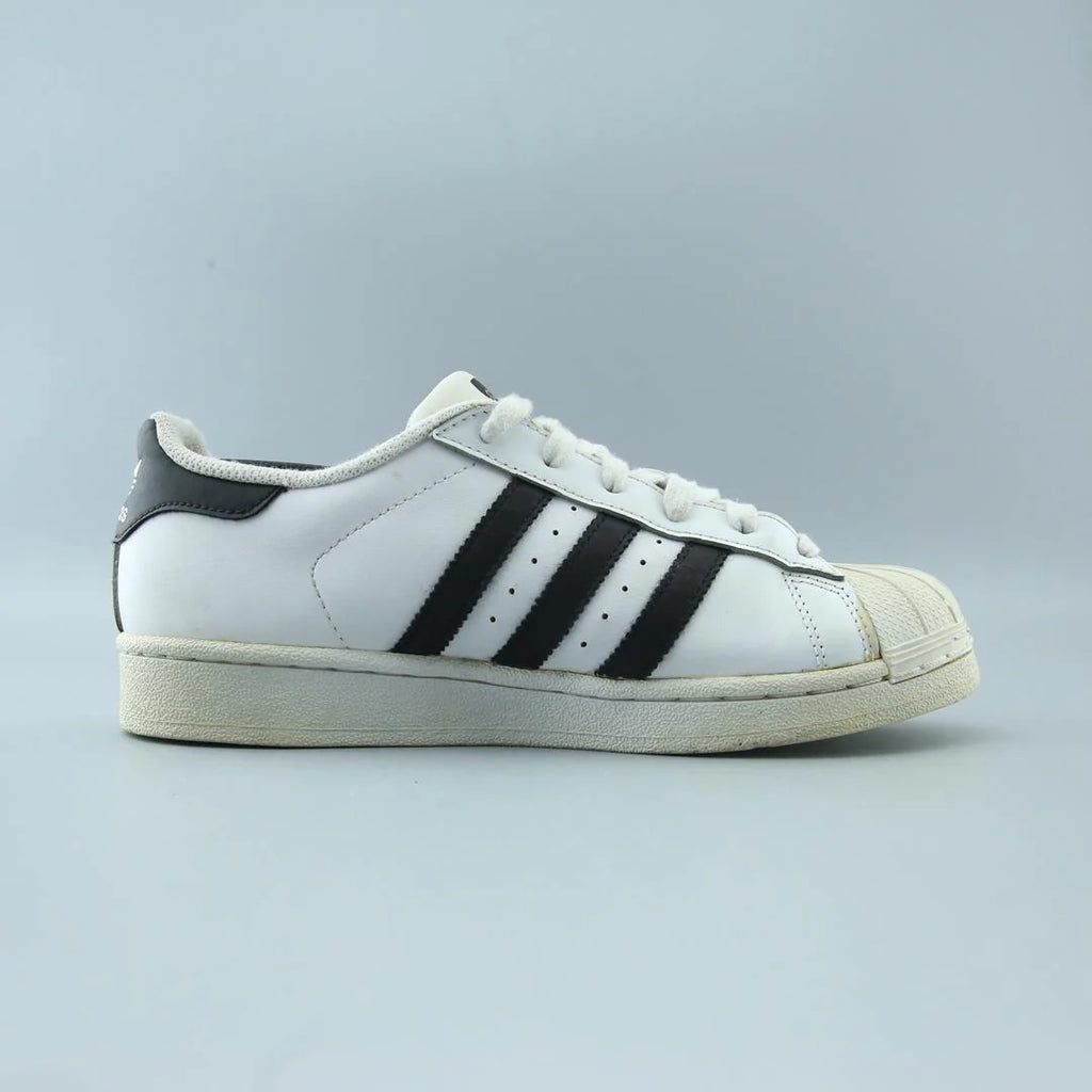 SUPERSTAR