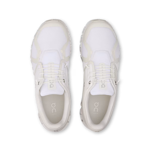 On Running Cloud 6 White (Women’s)