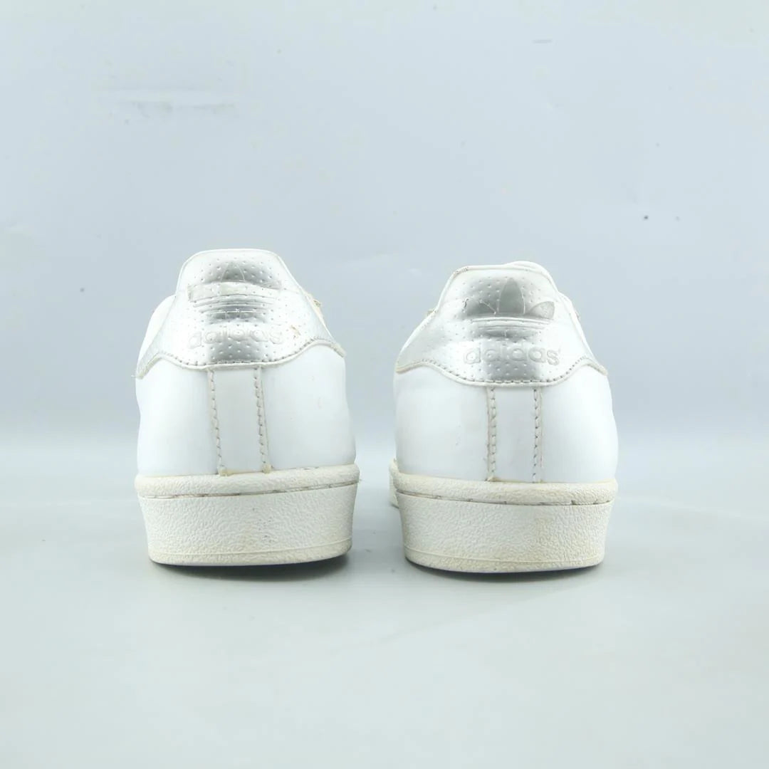 SUPERSTAR
