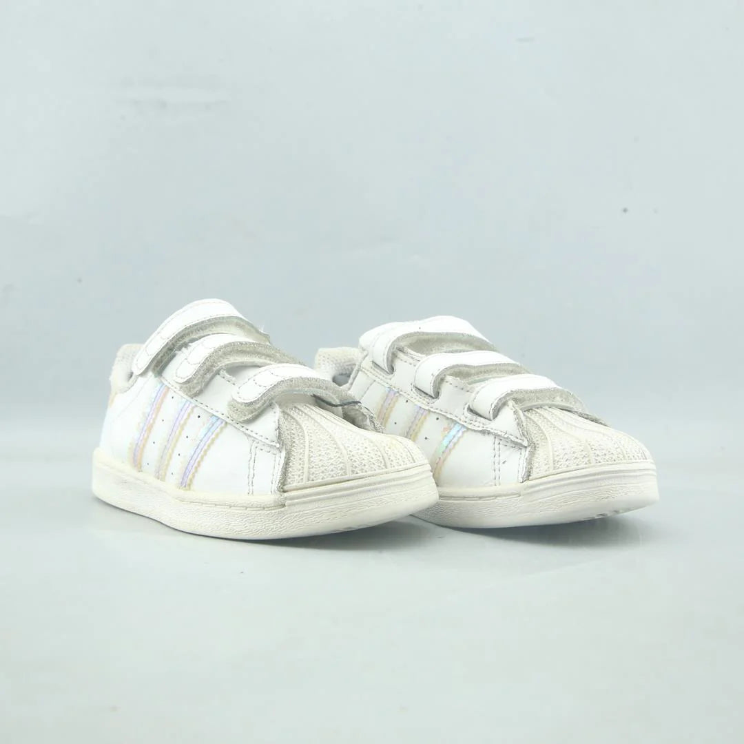 SUPERSTAR