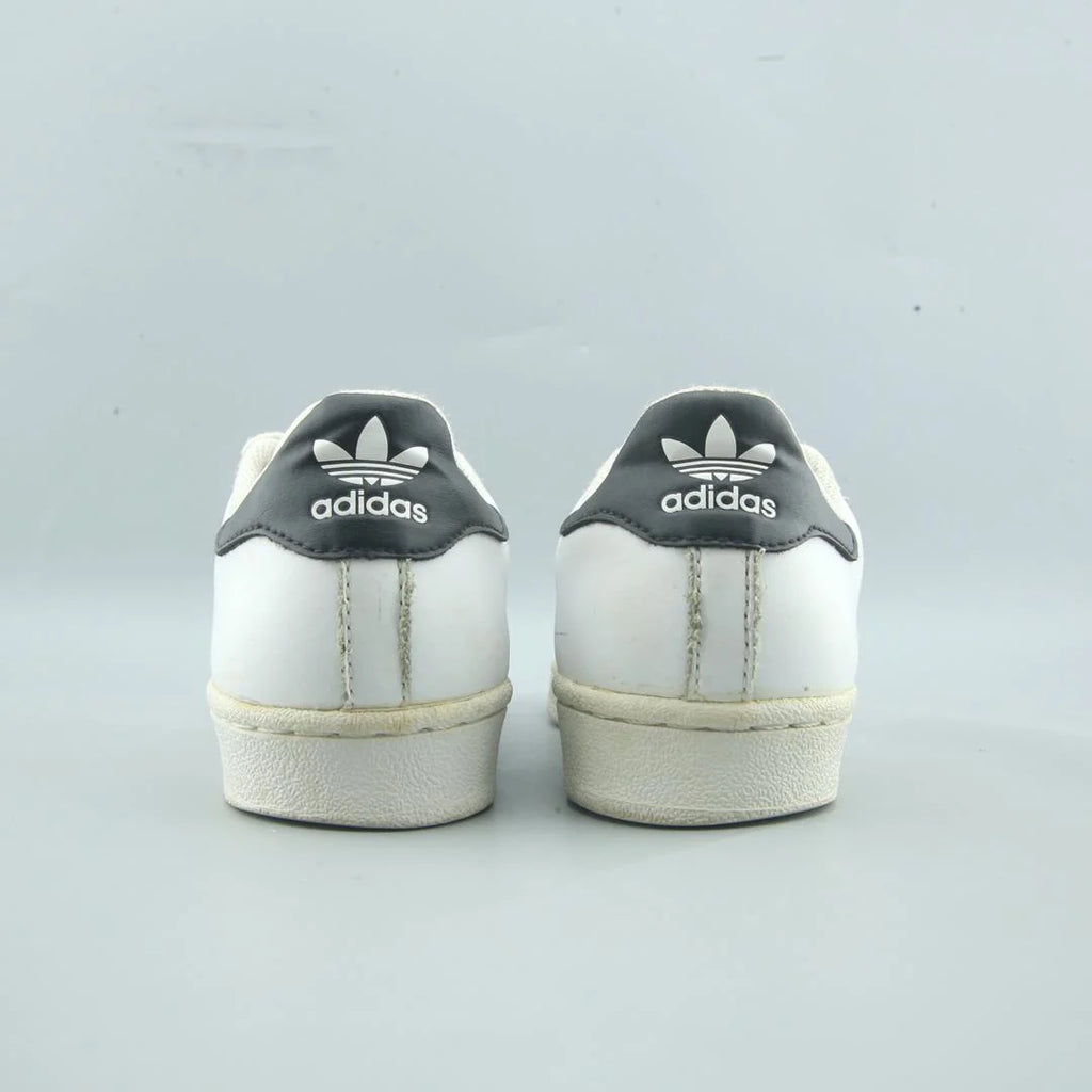 SUPERSTAR