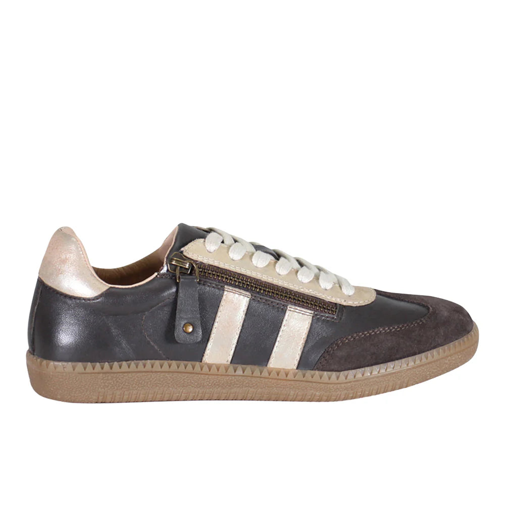 To Paz Metallic Lace Up Sneakers