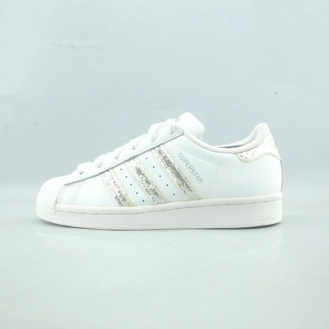 SUPERSTAR