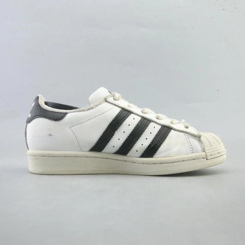 SUPERSTAR