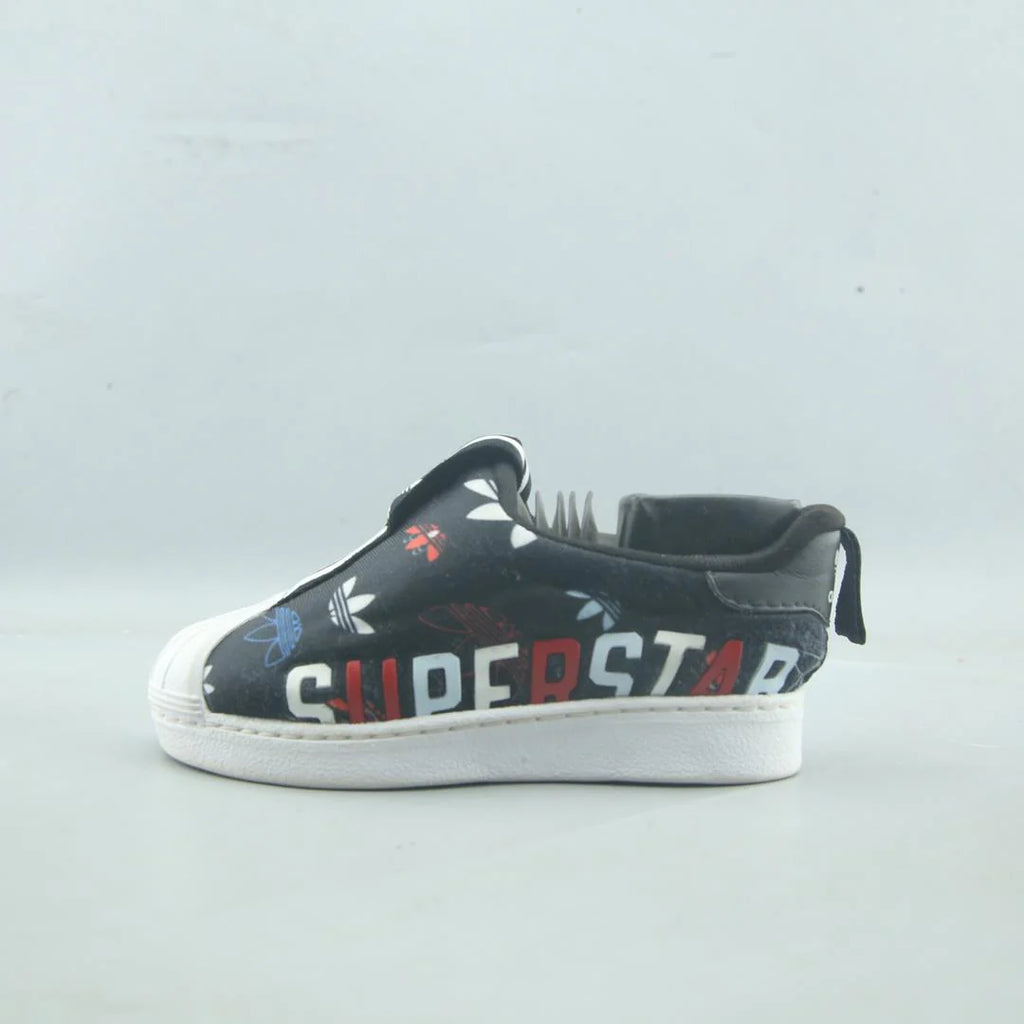 SUPERSTAR
