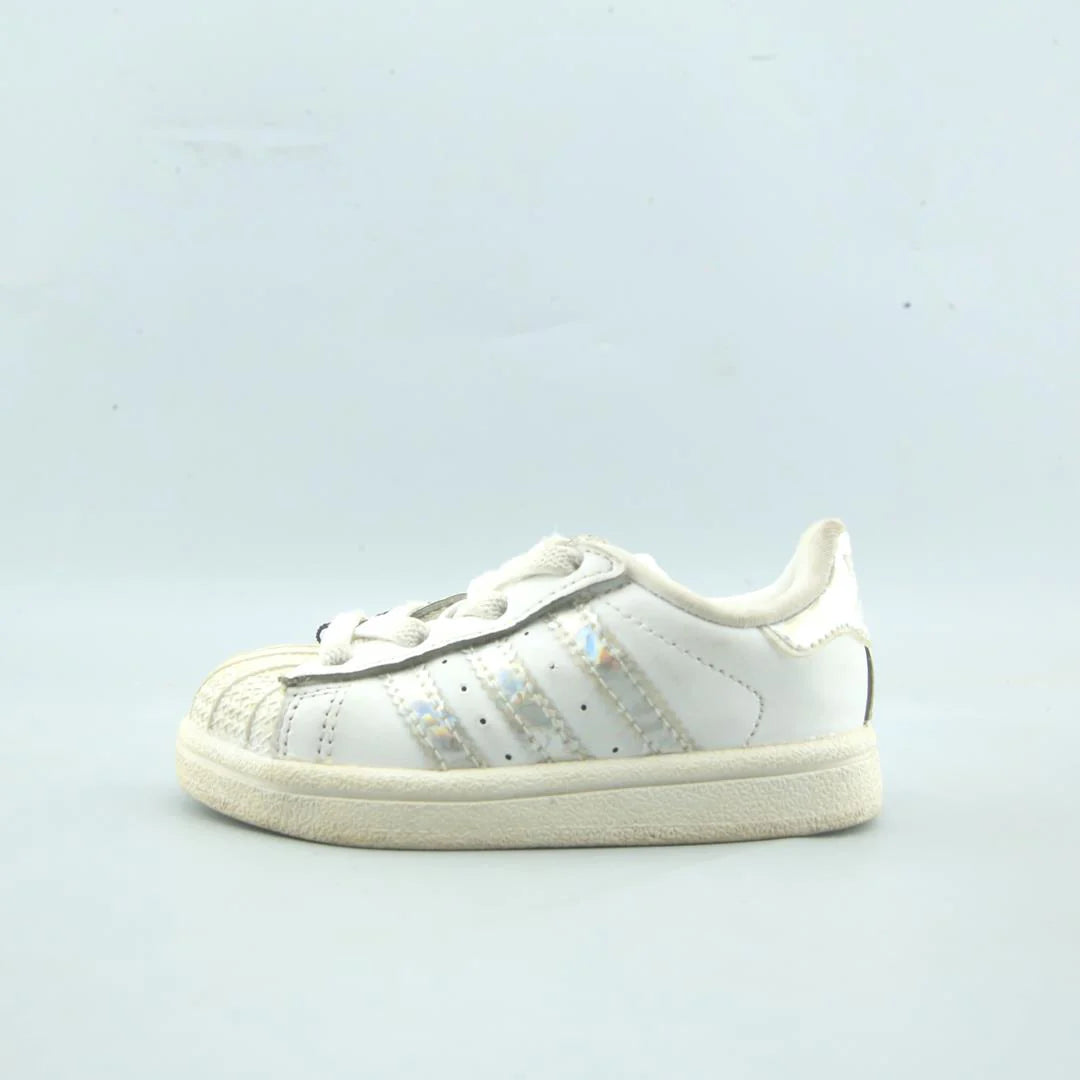SUPERSTAR