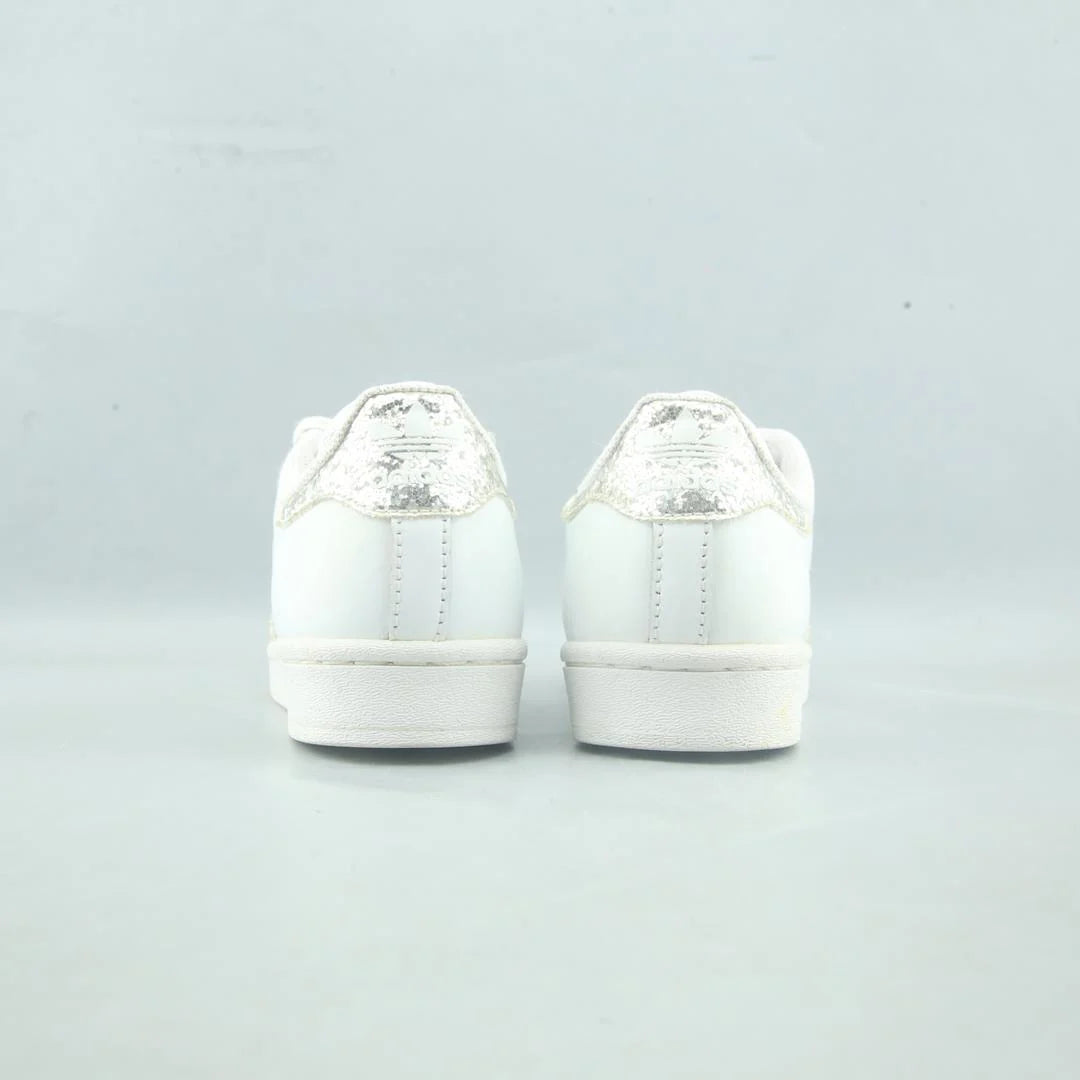 SUPERSTAR