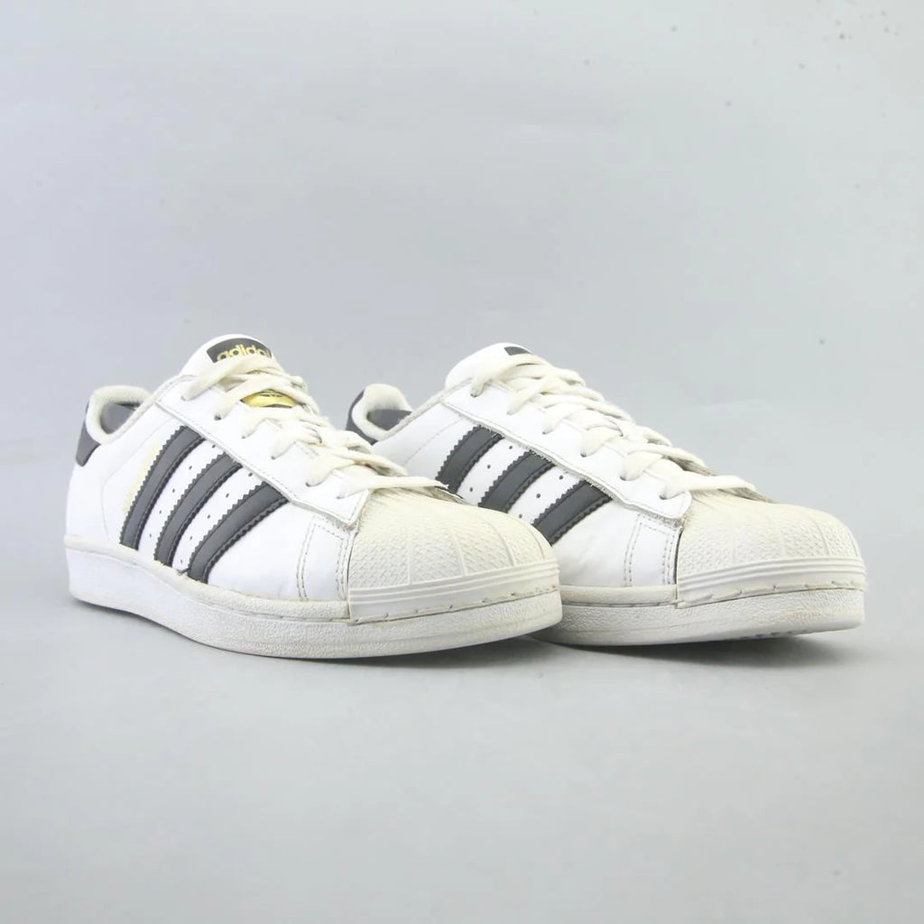 SUPERSTAR