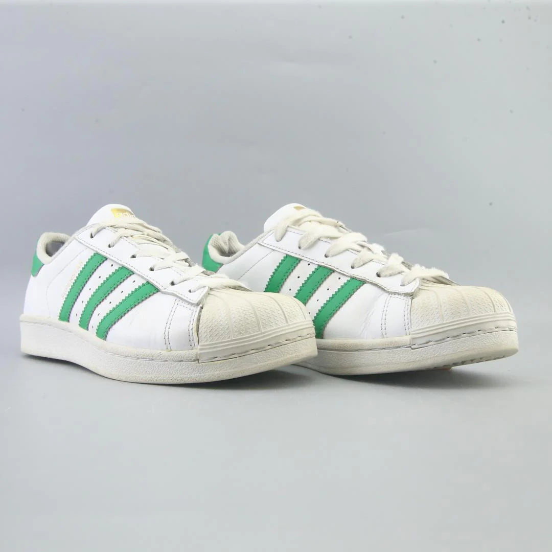 SUPERSTAR