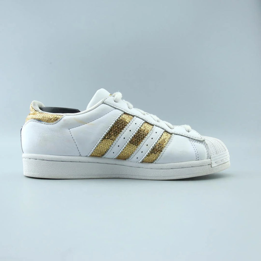 SUPERSTAR