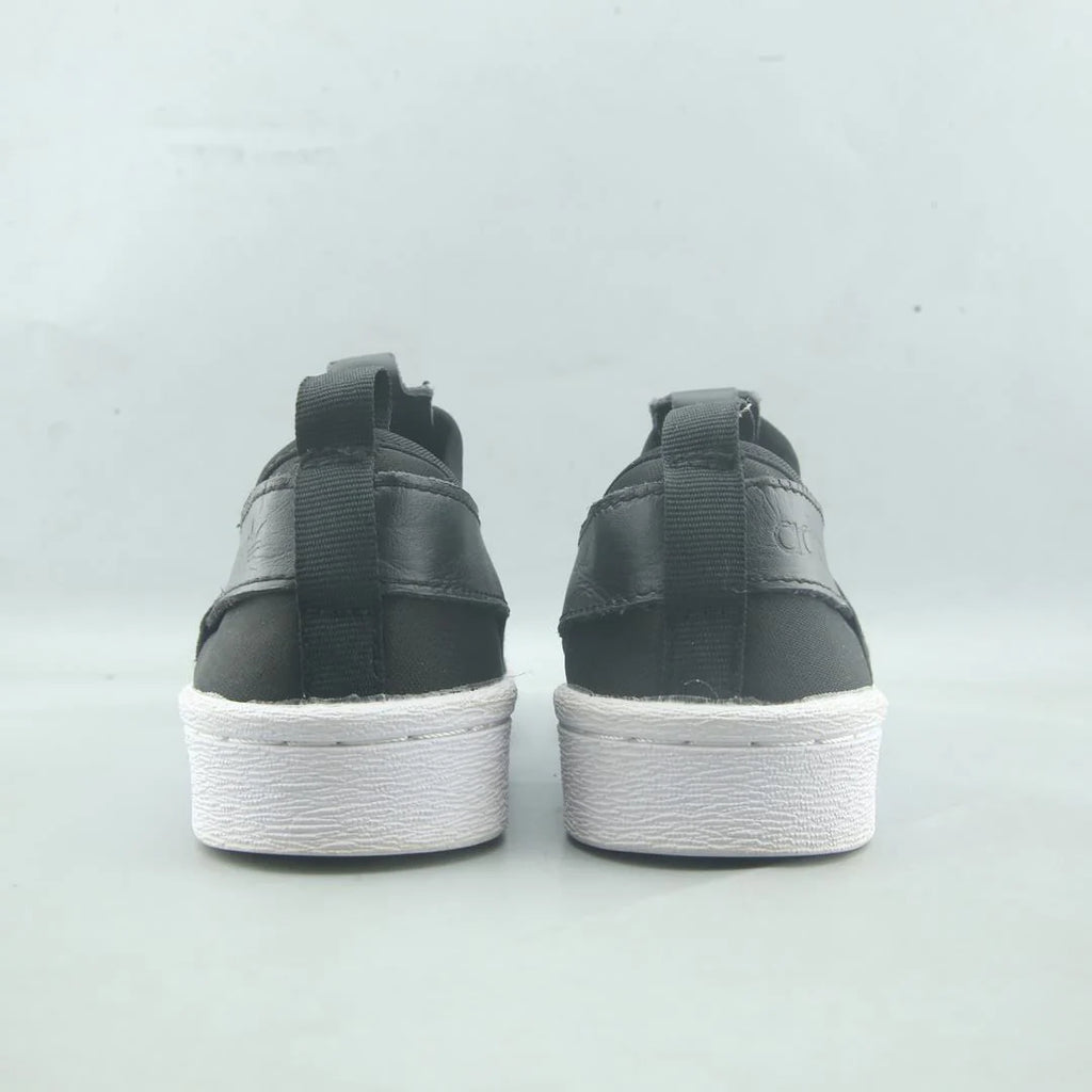 SUPERSTAR
