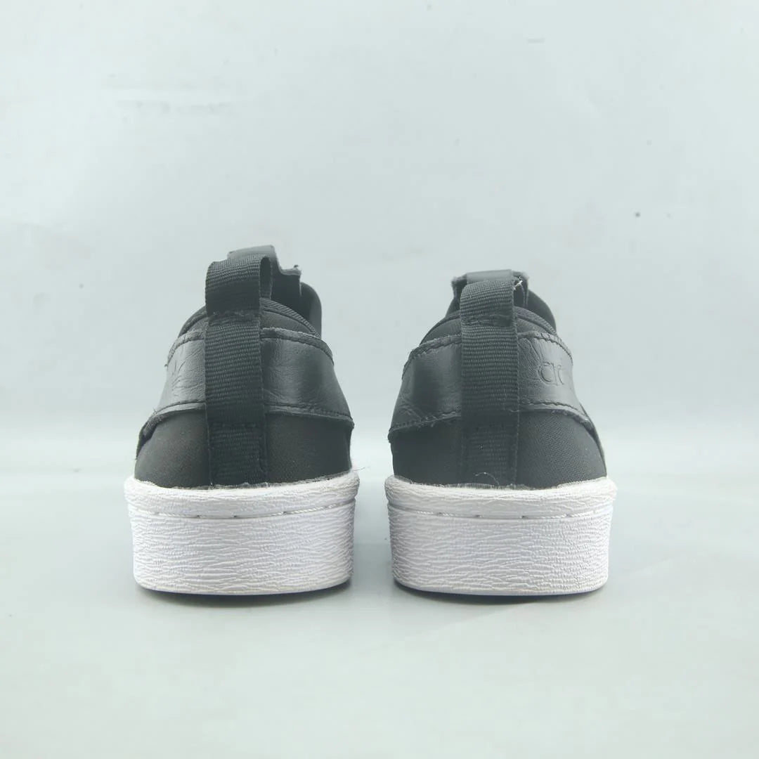 SUPERSTAR