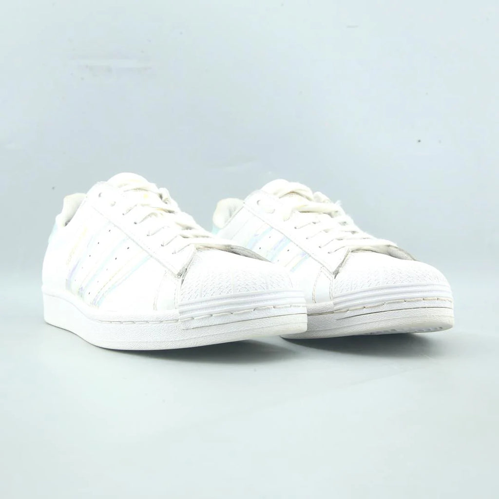 SUPERSTAR