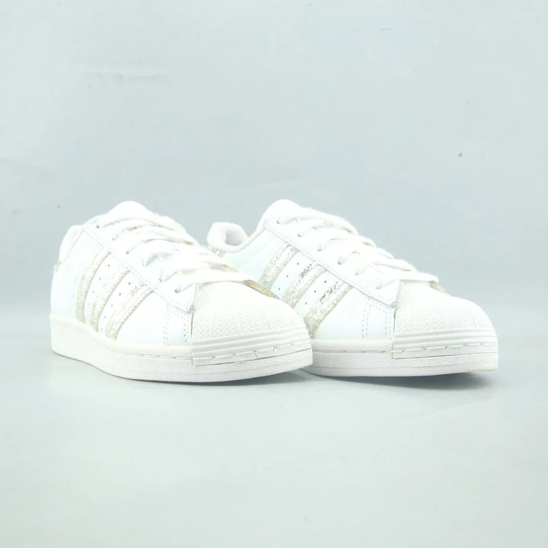 SUPERSTAR