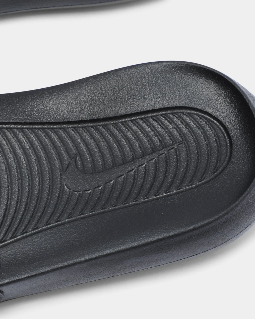 Victori One Slide Black/Metallic Gold