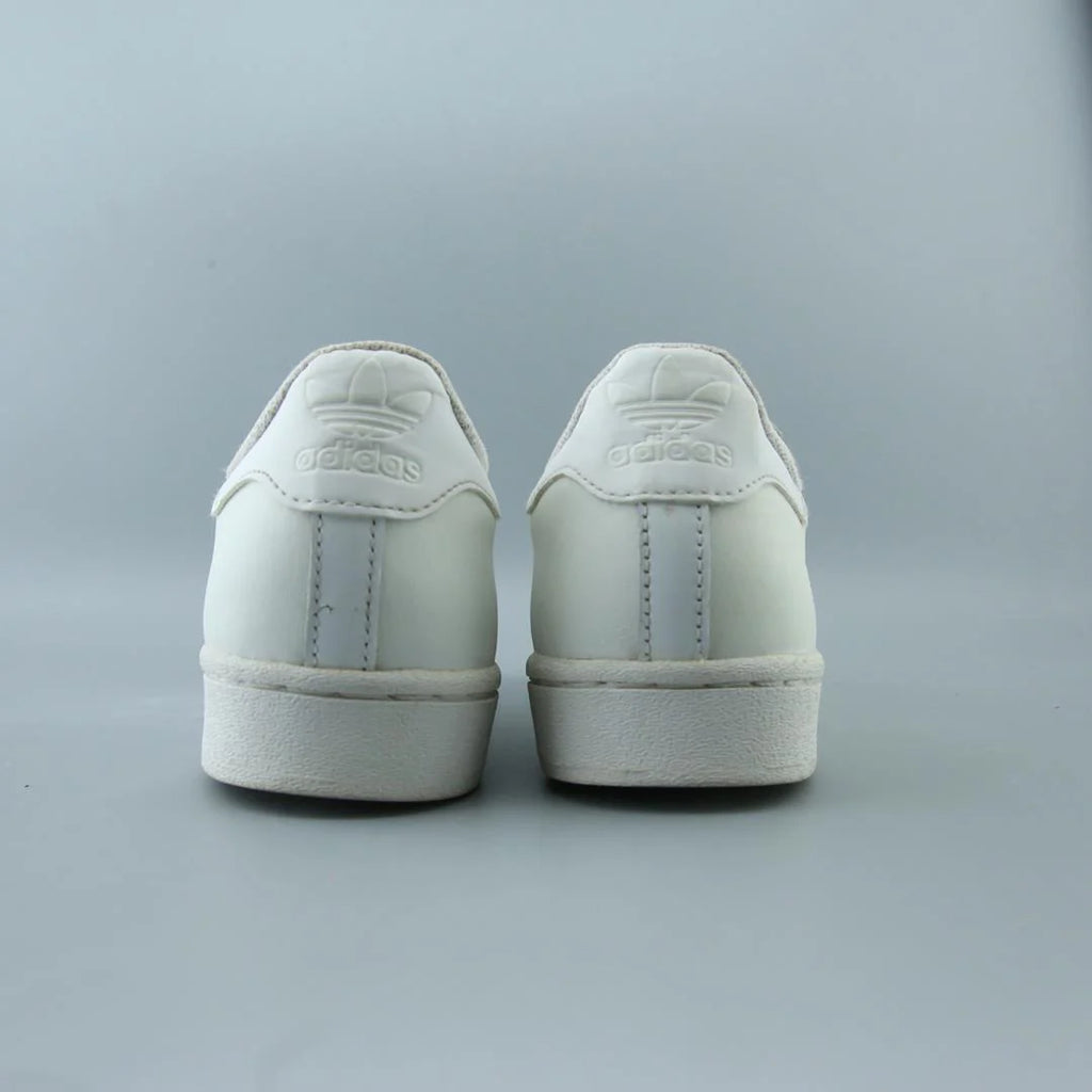 SUPERSTAR