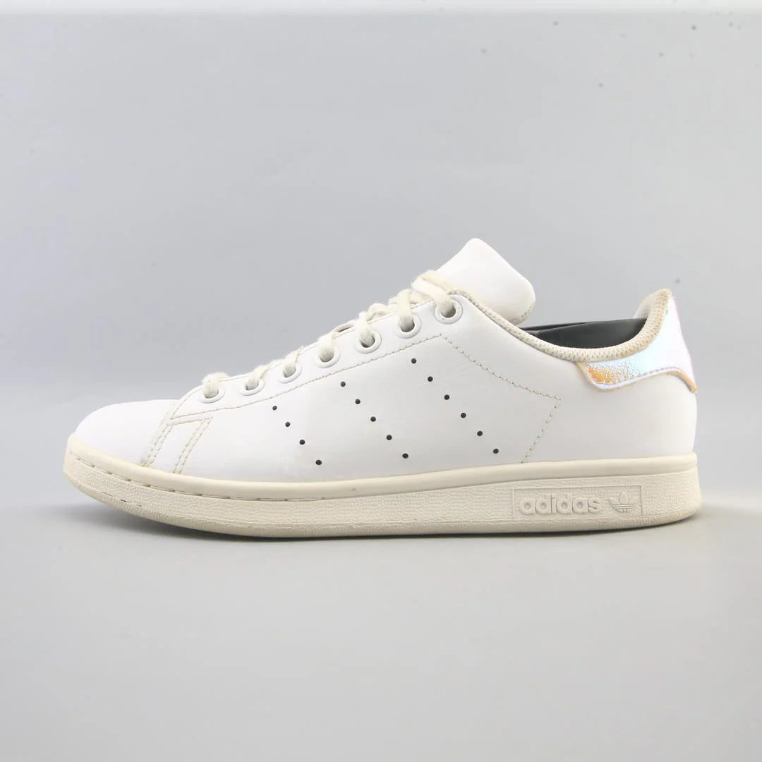 STAN SMITH