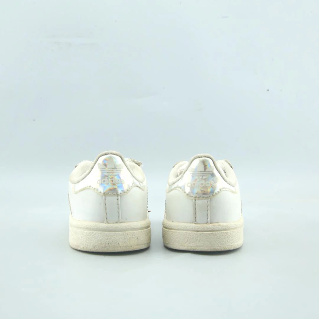 SUPERSTAR