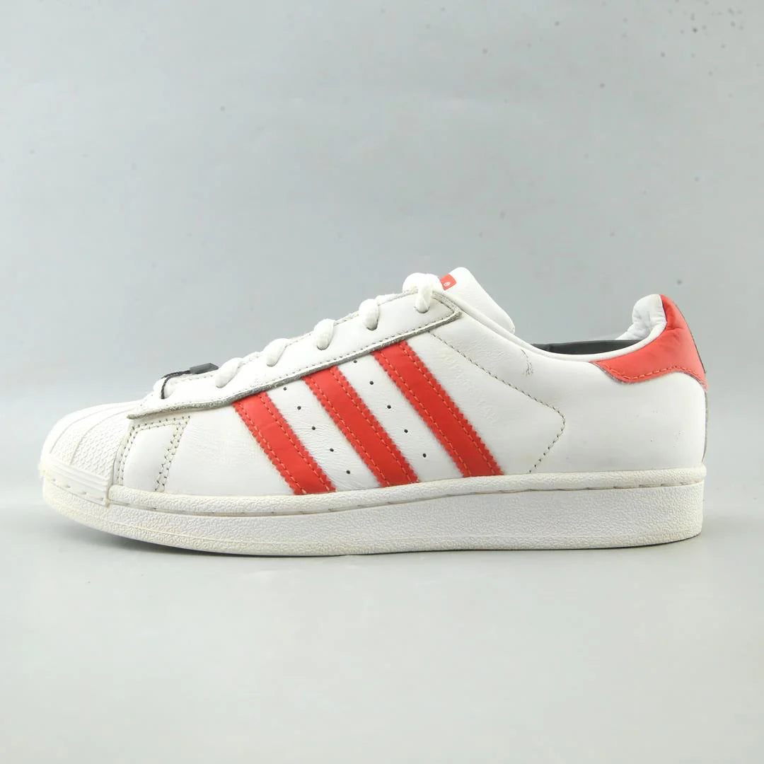 SUPERSTAR