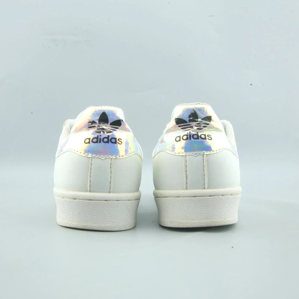 SUPERSTAR