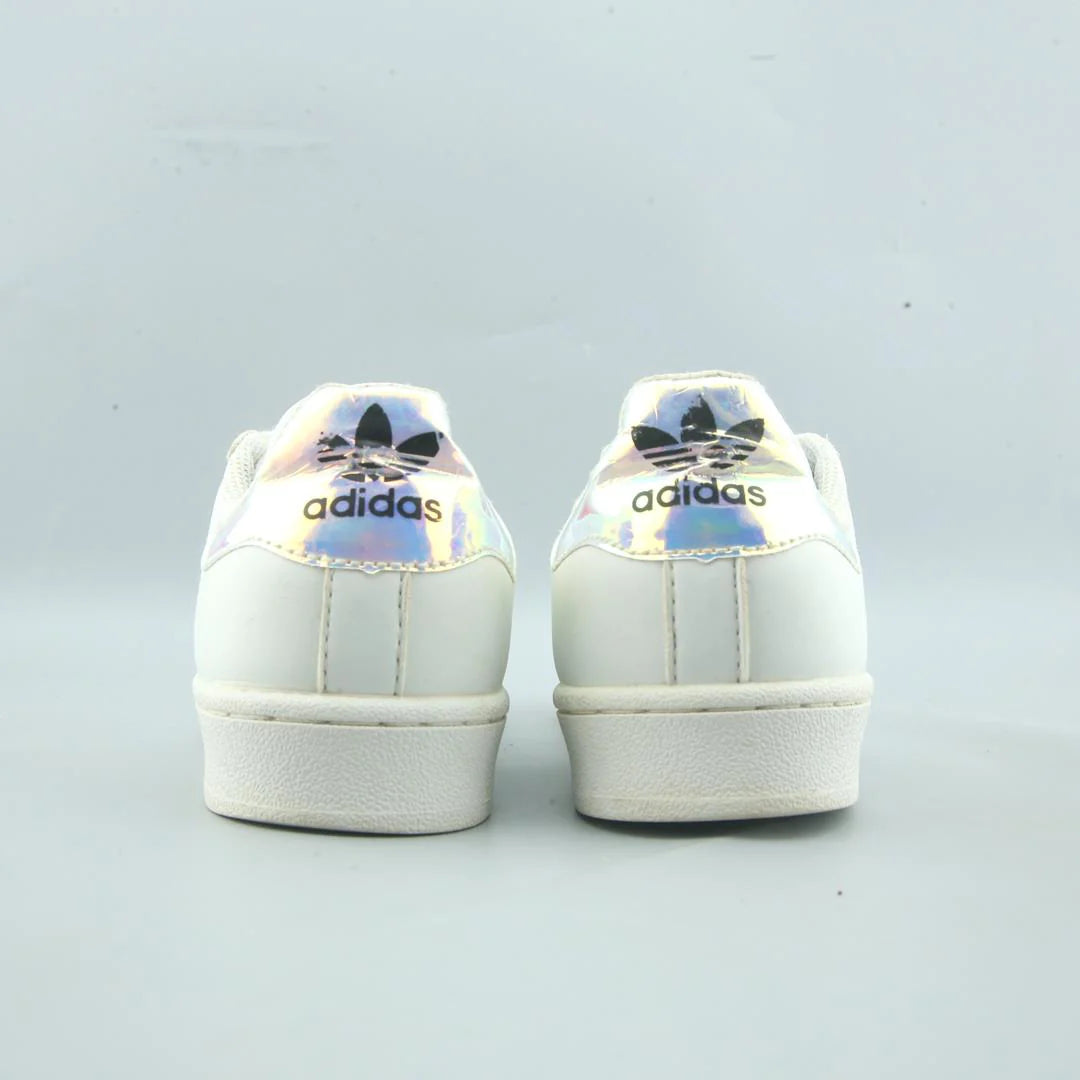 SUPERSTAR