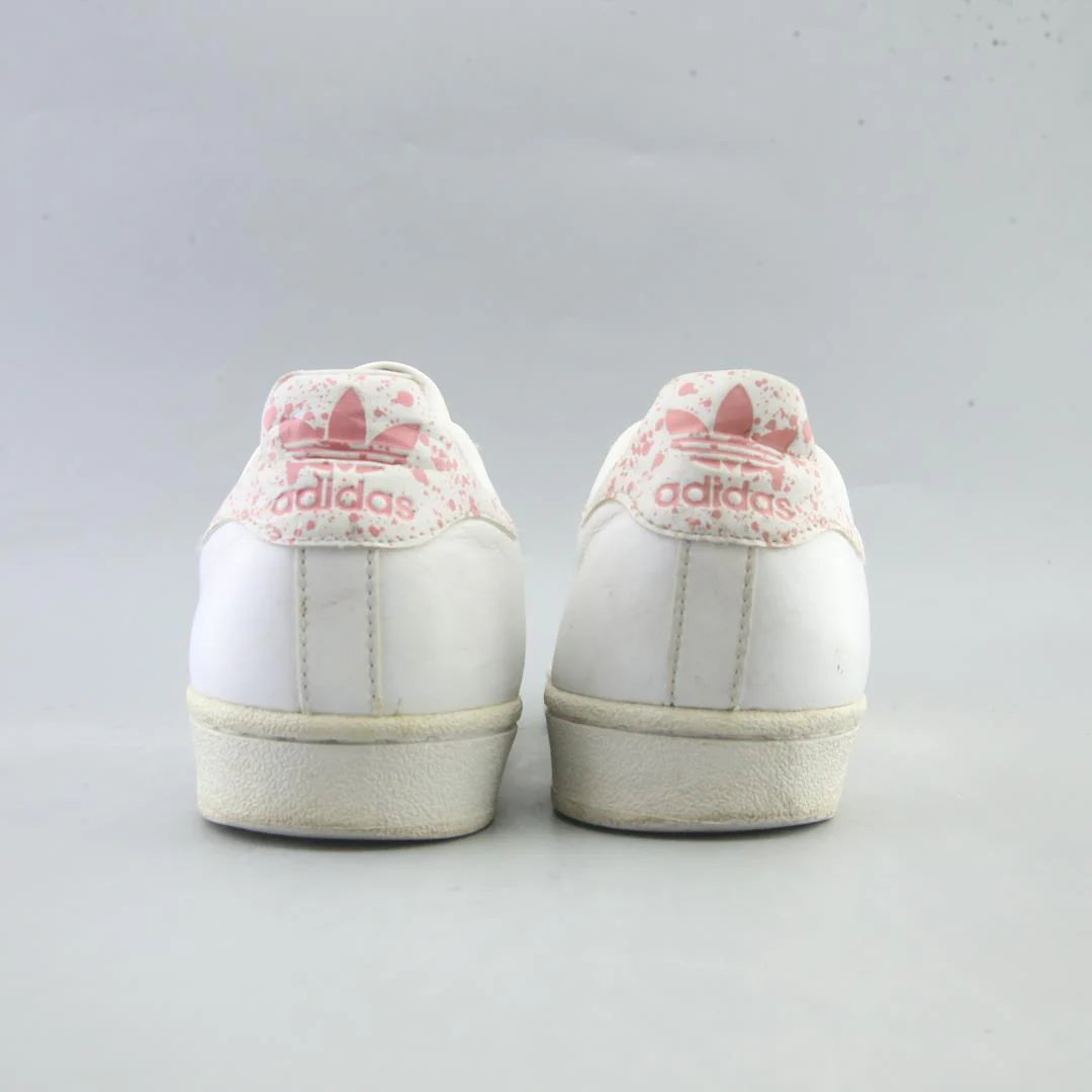 SUPERSTAR