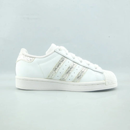 SUPERSTAR