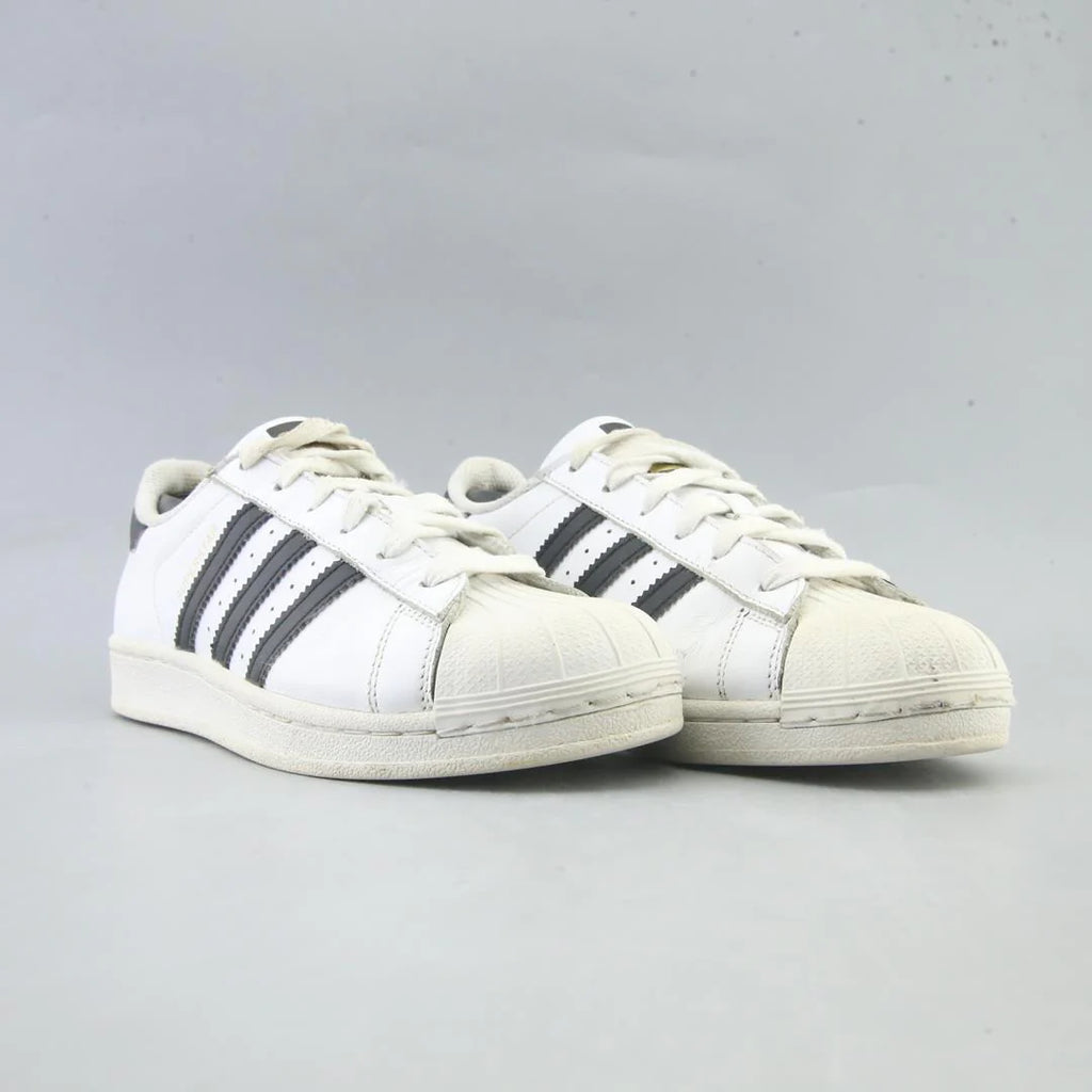 SUPERSTAR