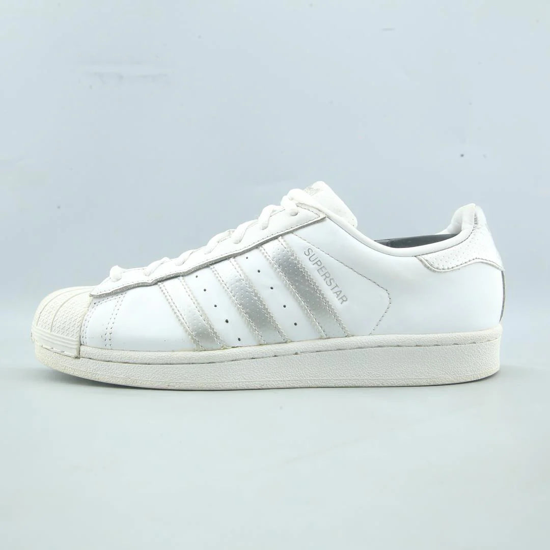 SUPERSTAR