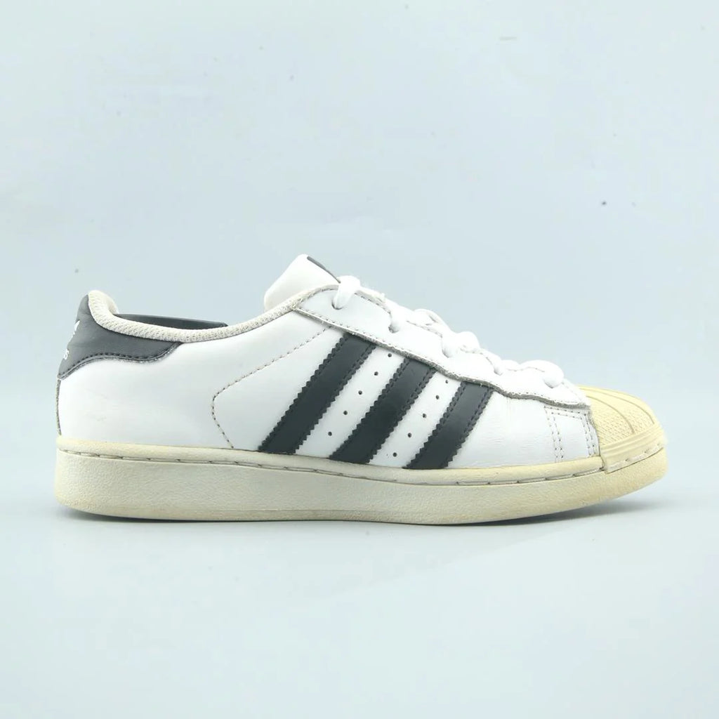 SUPERSTAR