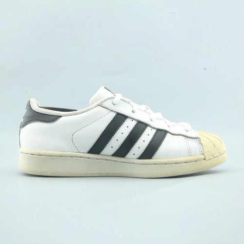 SUPERSTAR