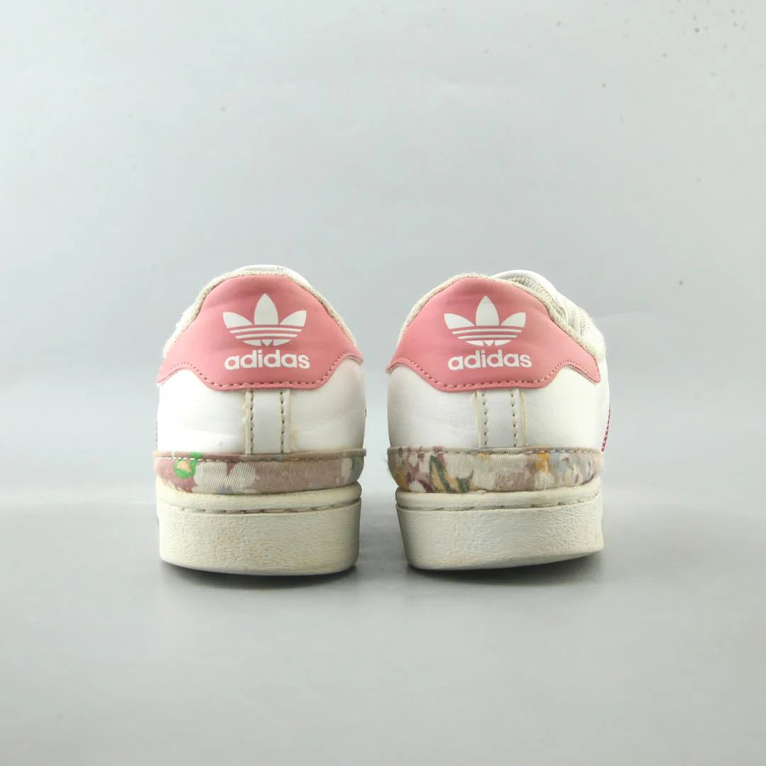SUPERSTAR