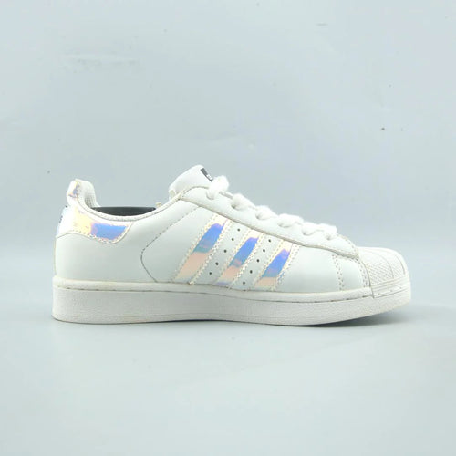 SUPERSTAR
