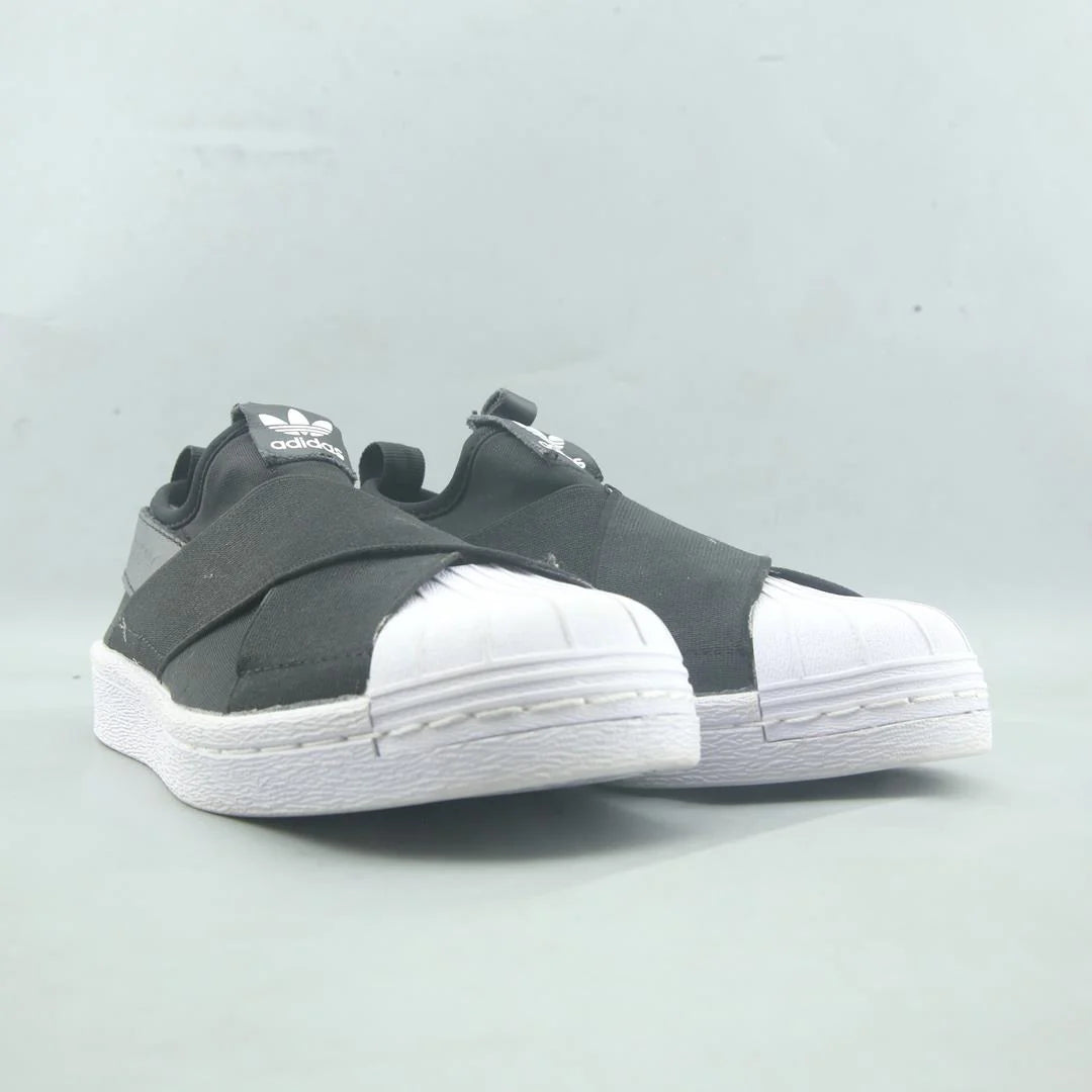 SUPERSTAR