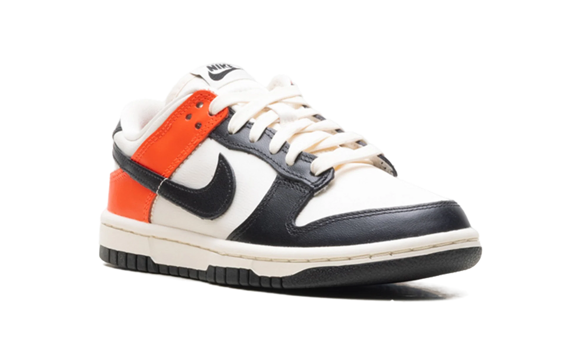 Dunk Low WMNS "Black Toe Bright Crimson" HQ3423 635