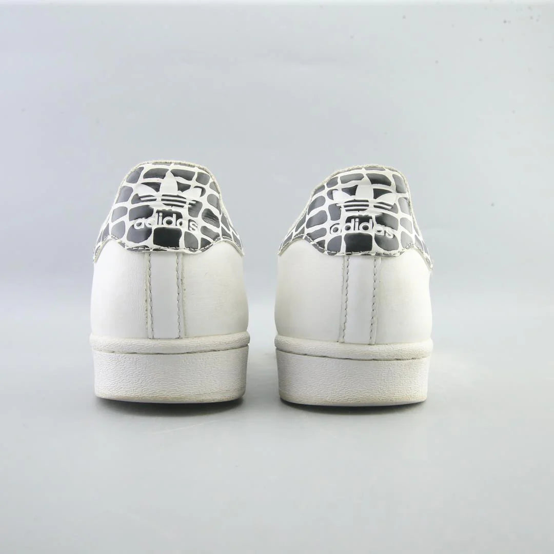 SUPERSTAR