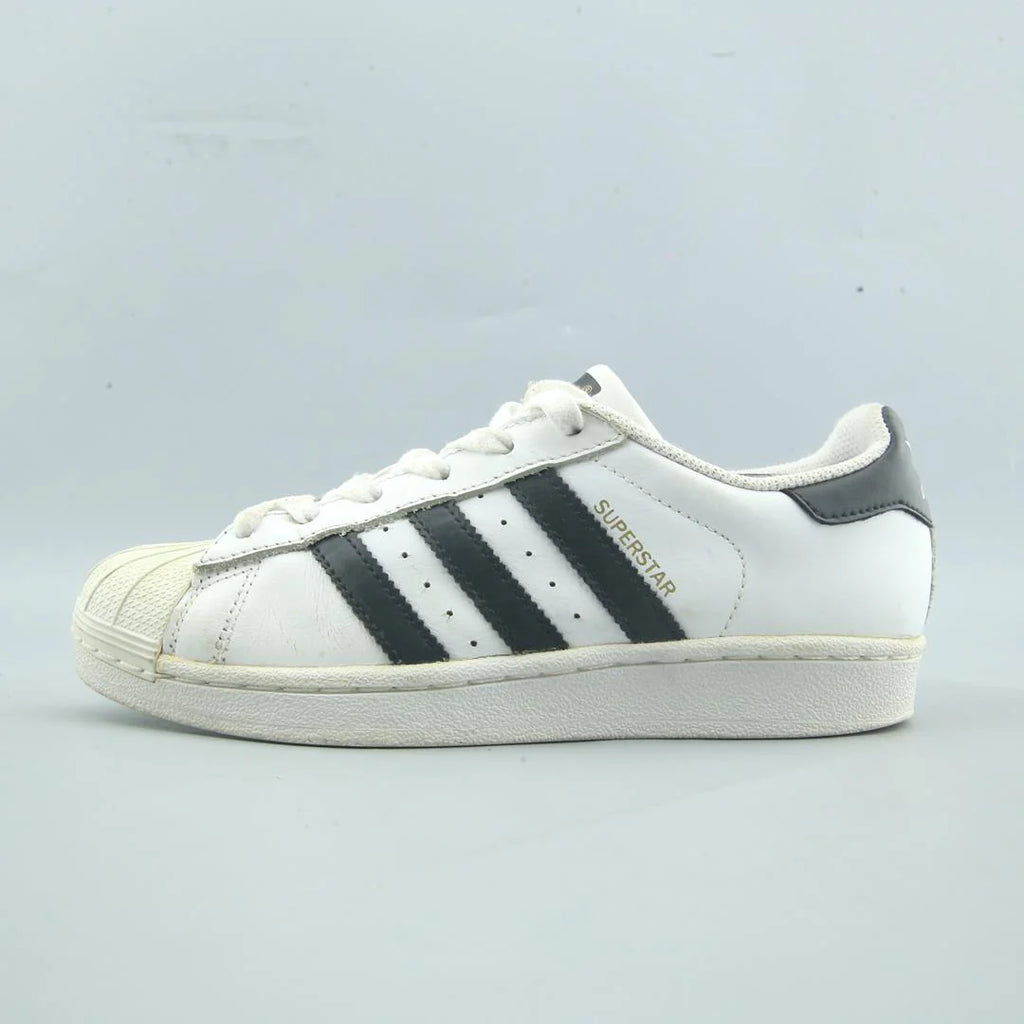 SUPERSTAR