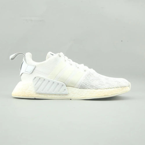 NMD R2