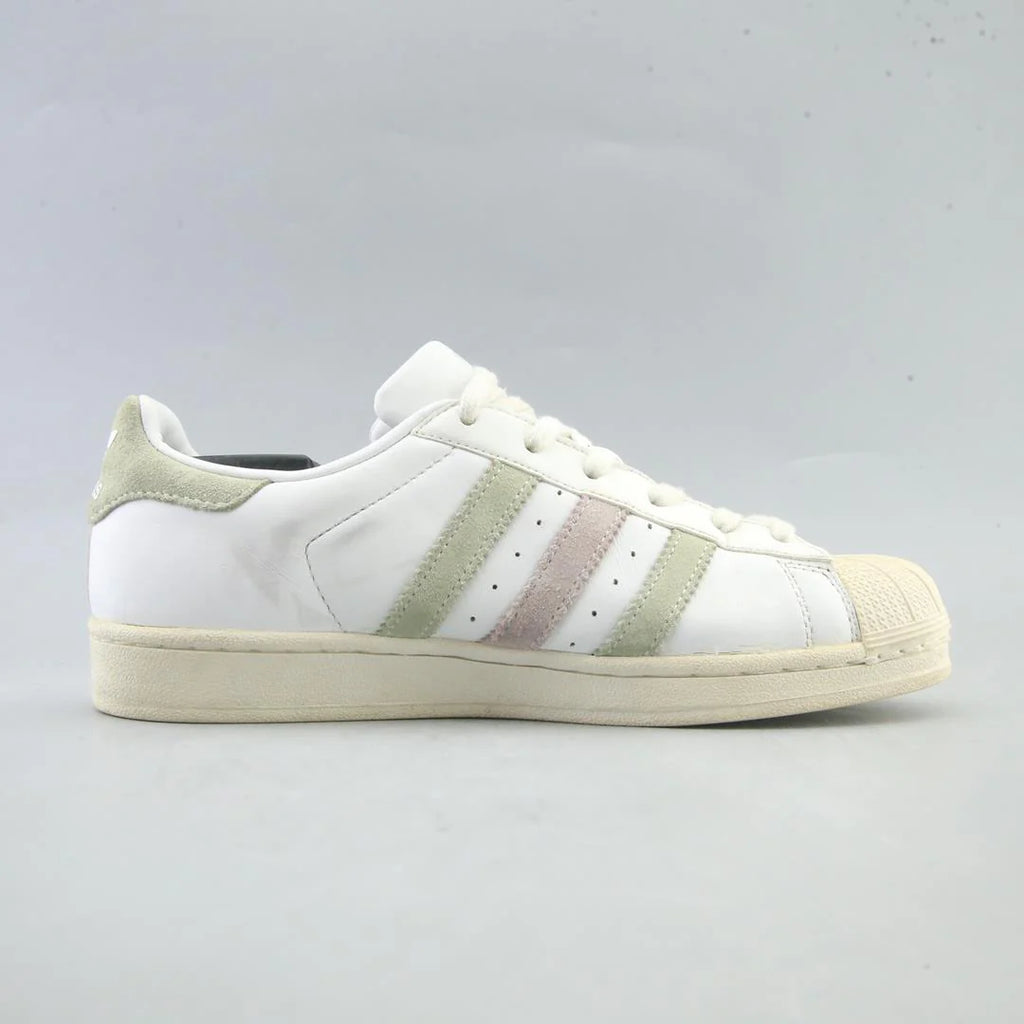 SUPERSTAR