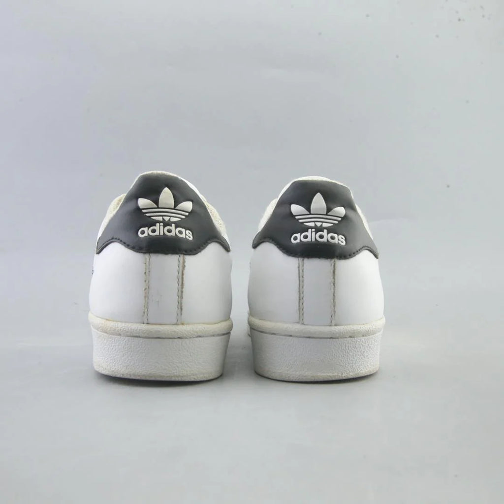 SUPERSTAR