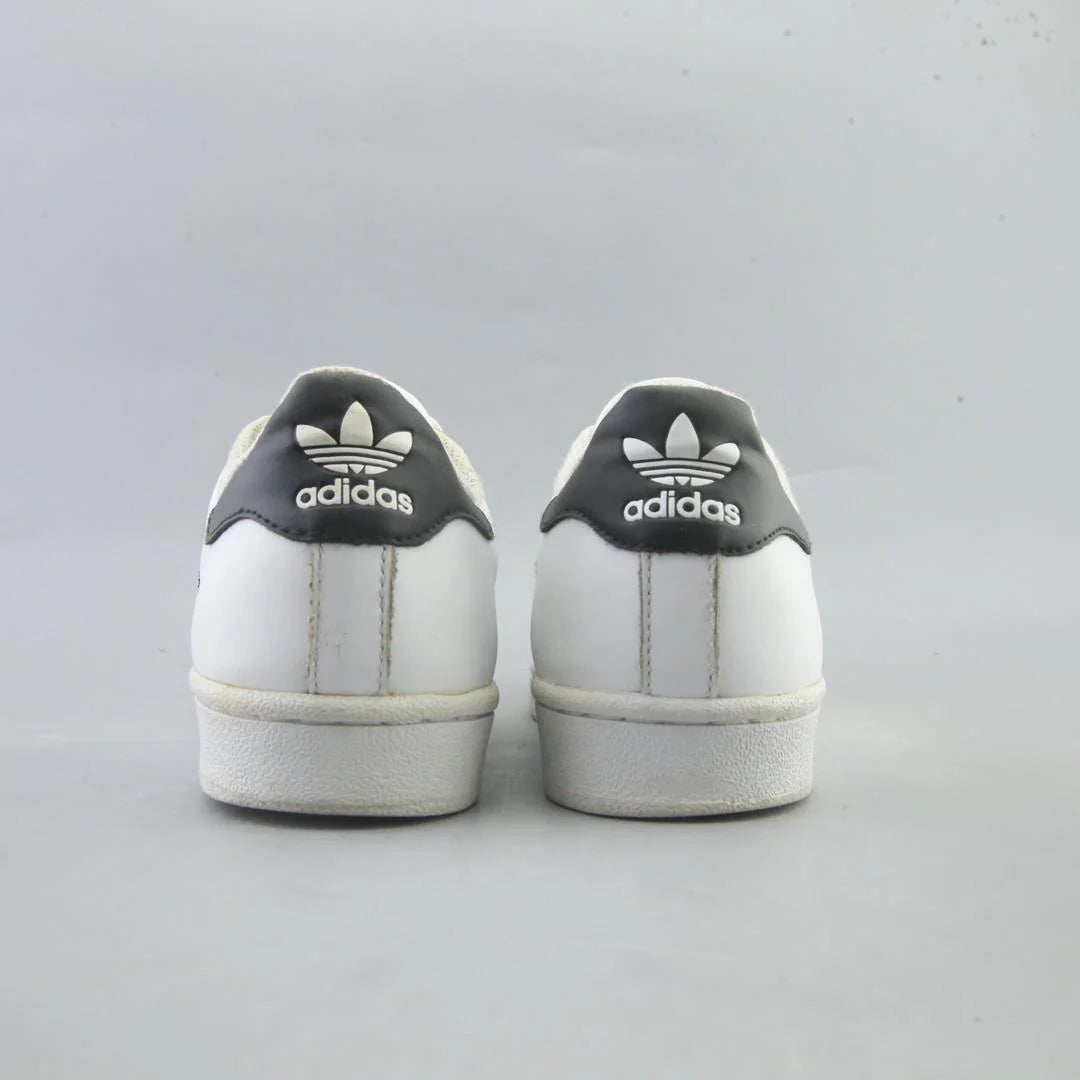 SUPERSTAR
