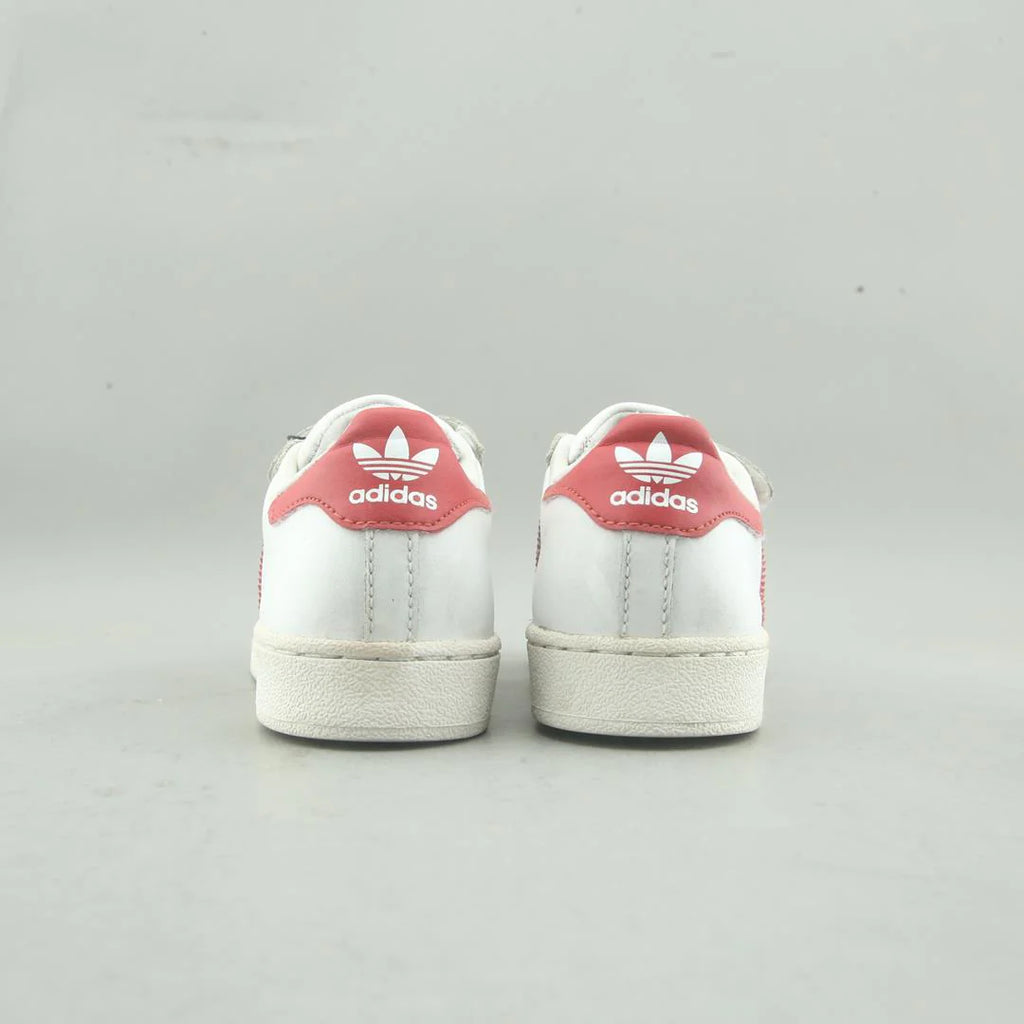 SUPERSTAR