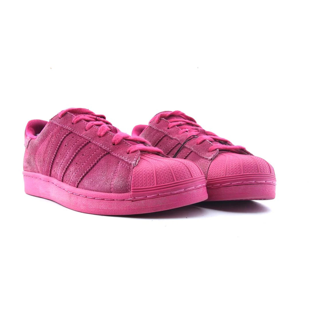 SUPERSTAR