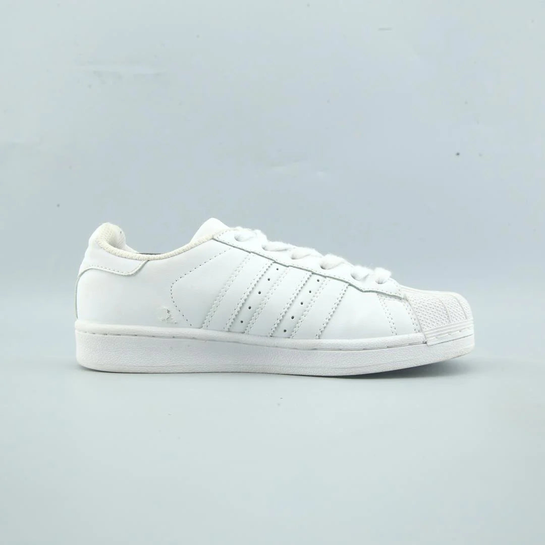 SUPERSTAR